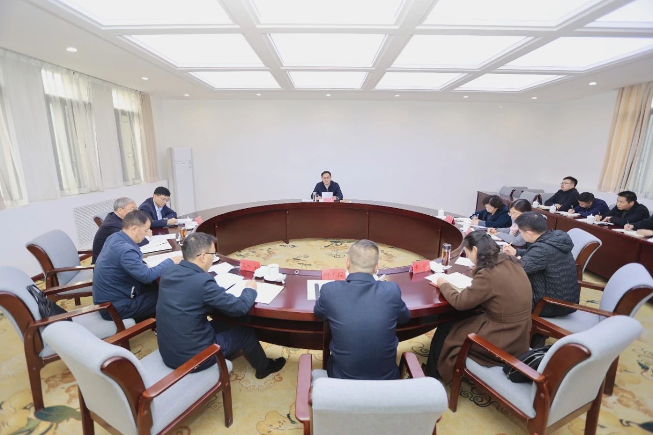 洪湖鵬就落實(shí)黨風(fēng)廉政建設(shè)主體責(zé)任集體約談州委常委及州法院院長(zhǎng),、州檢察院檢察長(zhǎng)